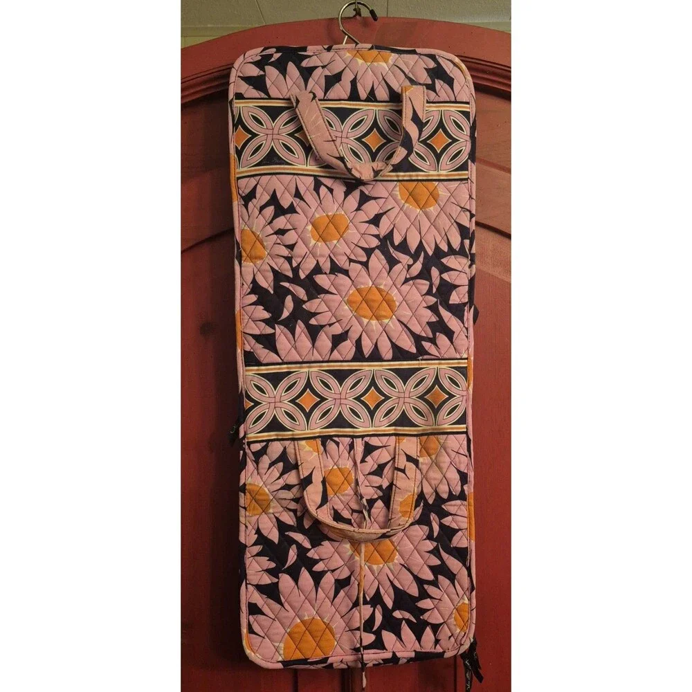 Vera Bradley LOVES ME Hanging Organizer Travel Cosmetic make up  Retired Bag EUC